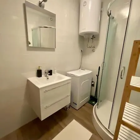 Kanegra Apartman *